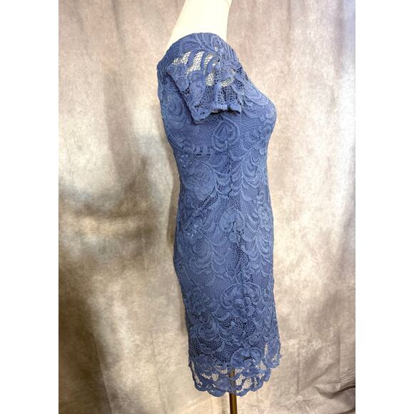 Ambiance Medium Blue Lace Off the Shoulder Flutter Sleeve Midi dress size Medium - Picture 4 of 6